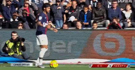 神锋，帕罗特11月2场世预赛打入5球帮助爱尔兰挺进附加赛