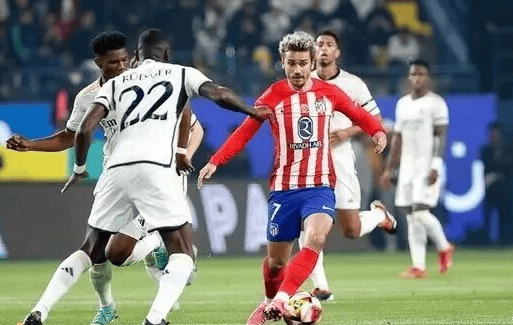 意甲媒体透露：米兰罗马寻锋目标不重合，米兰在关注佩莱格里诺，罗马想要齐尔克泽（意媒：米兰与罗马前锋引援目标不同，米兰看中佩莱格里诺，罗马瞄准齐尔克泽）